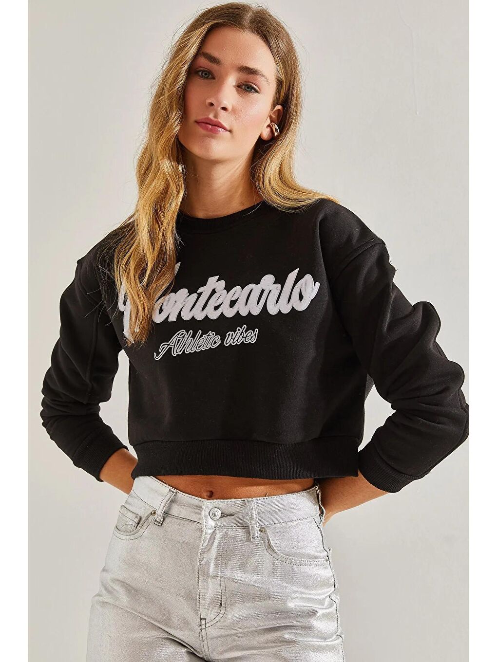 SHADE Siyah Kadın Baskılı Crop Üç İplik Sweatshirt