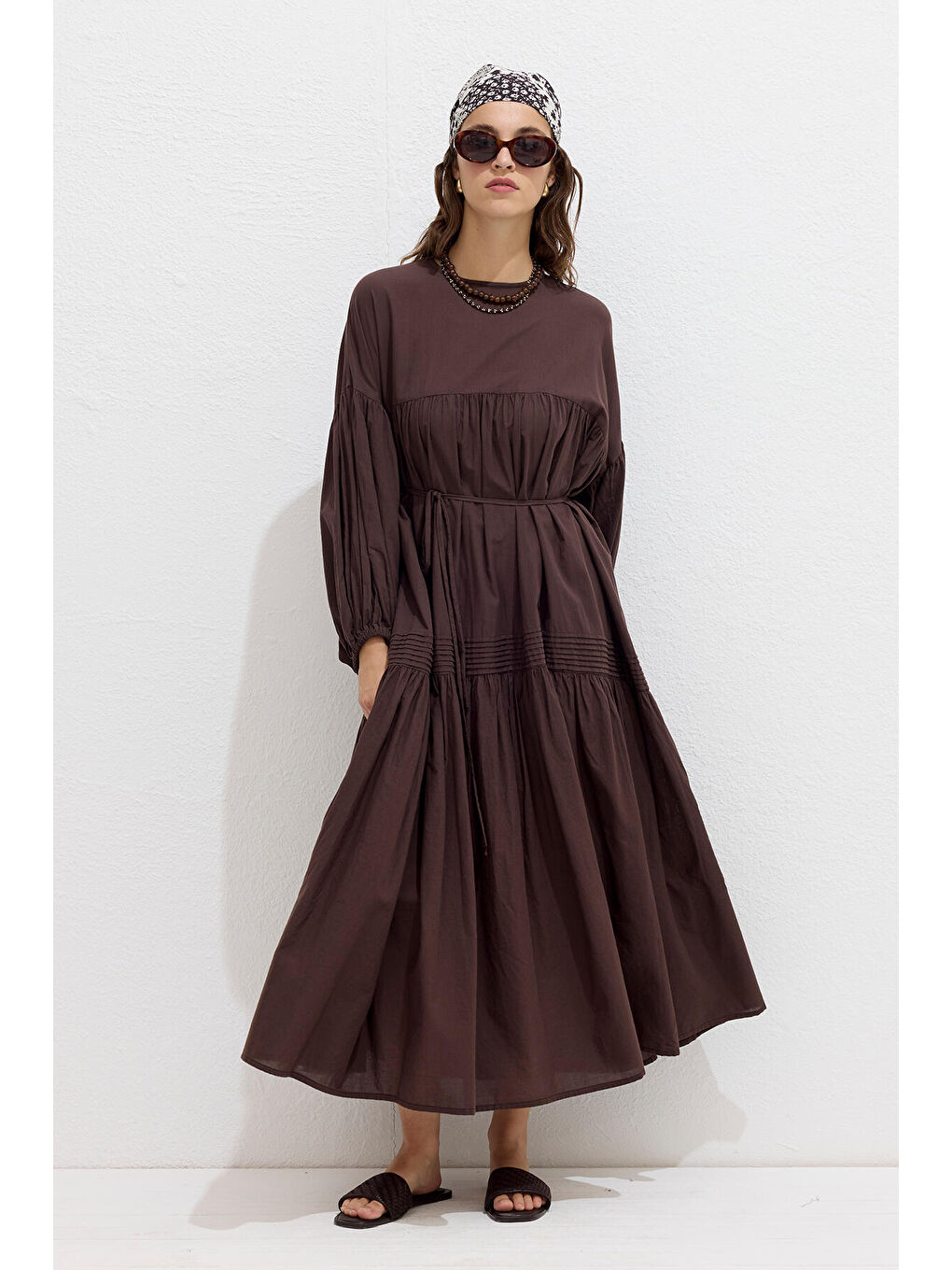 Büzgülü Oversize Vual Elbise Kahverengi-7