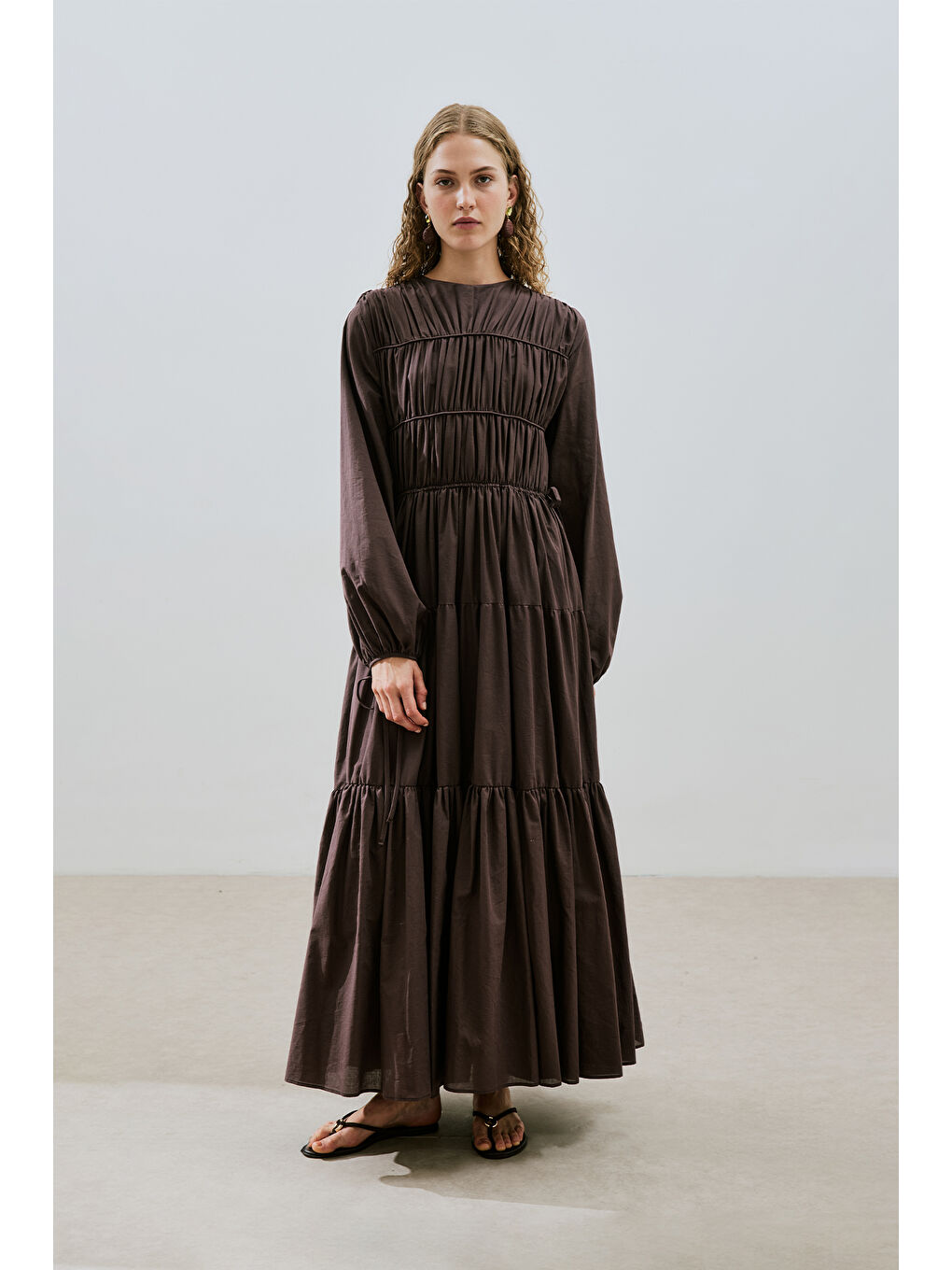 Büzgülü Uzun Kol Elbise Kahverengi