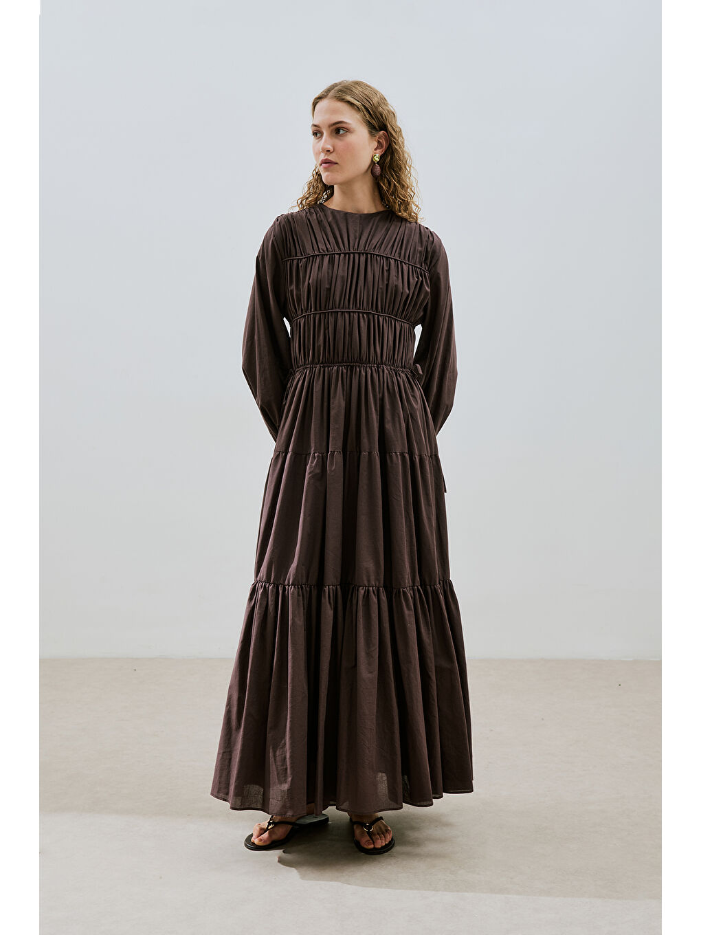 Büzgülü Uzun Kol Elbise Kahverengi-1