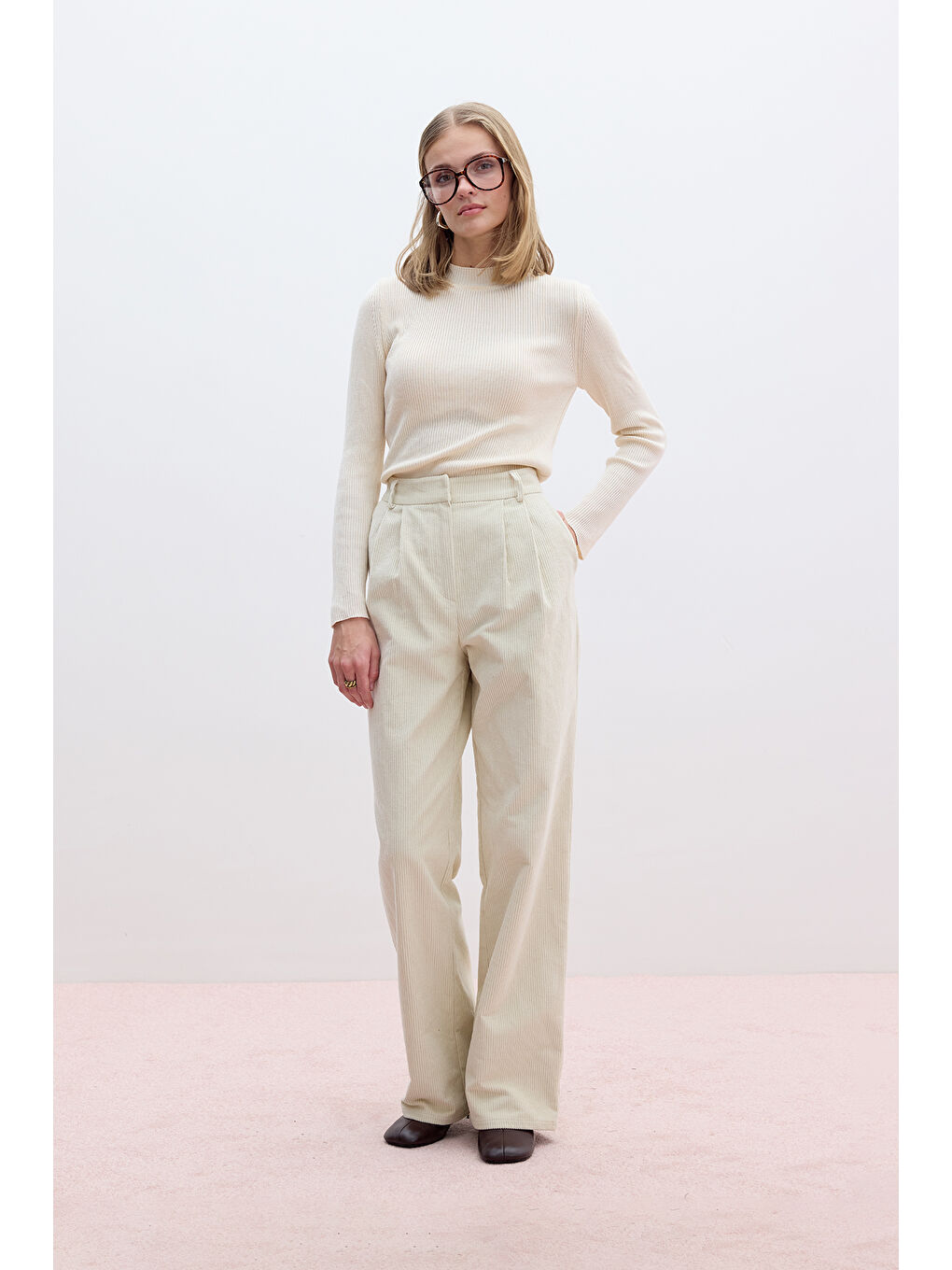 Bej Fitilli Kadife Straıght Fit Pantolon Vanilya-3