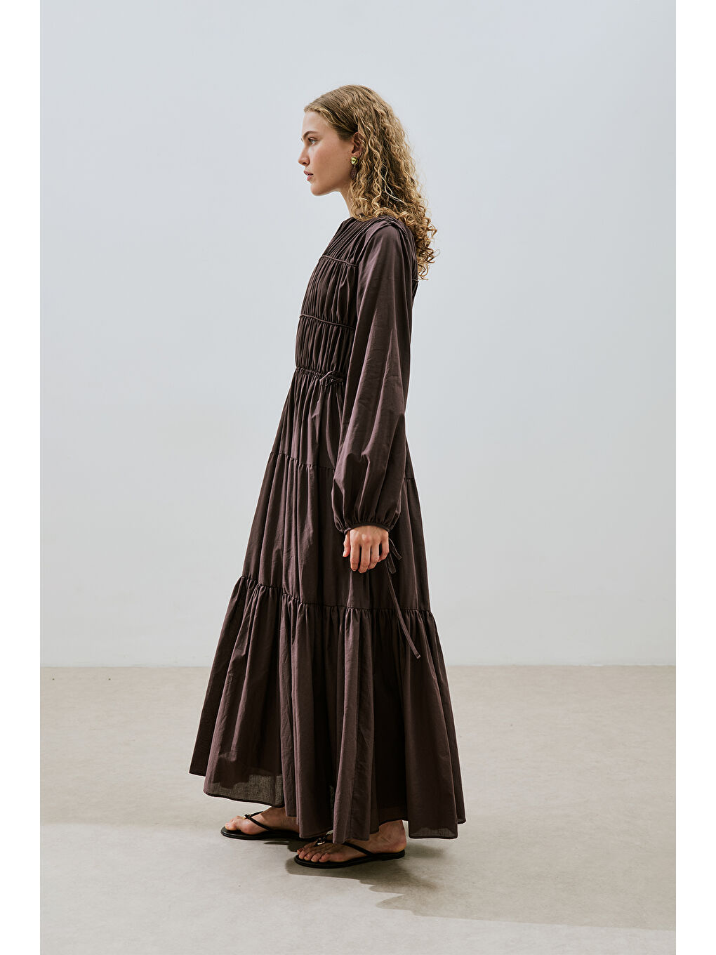 Büzgülü Uzun Kol Elbise Kahverengi-5