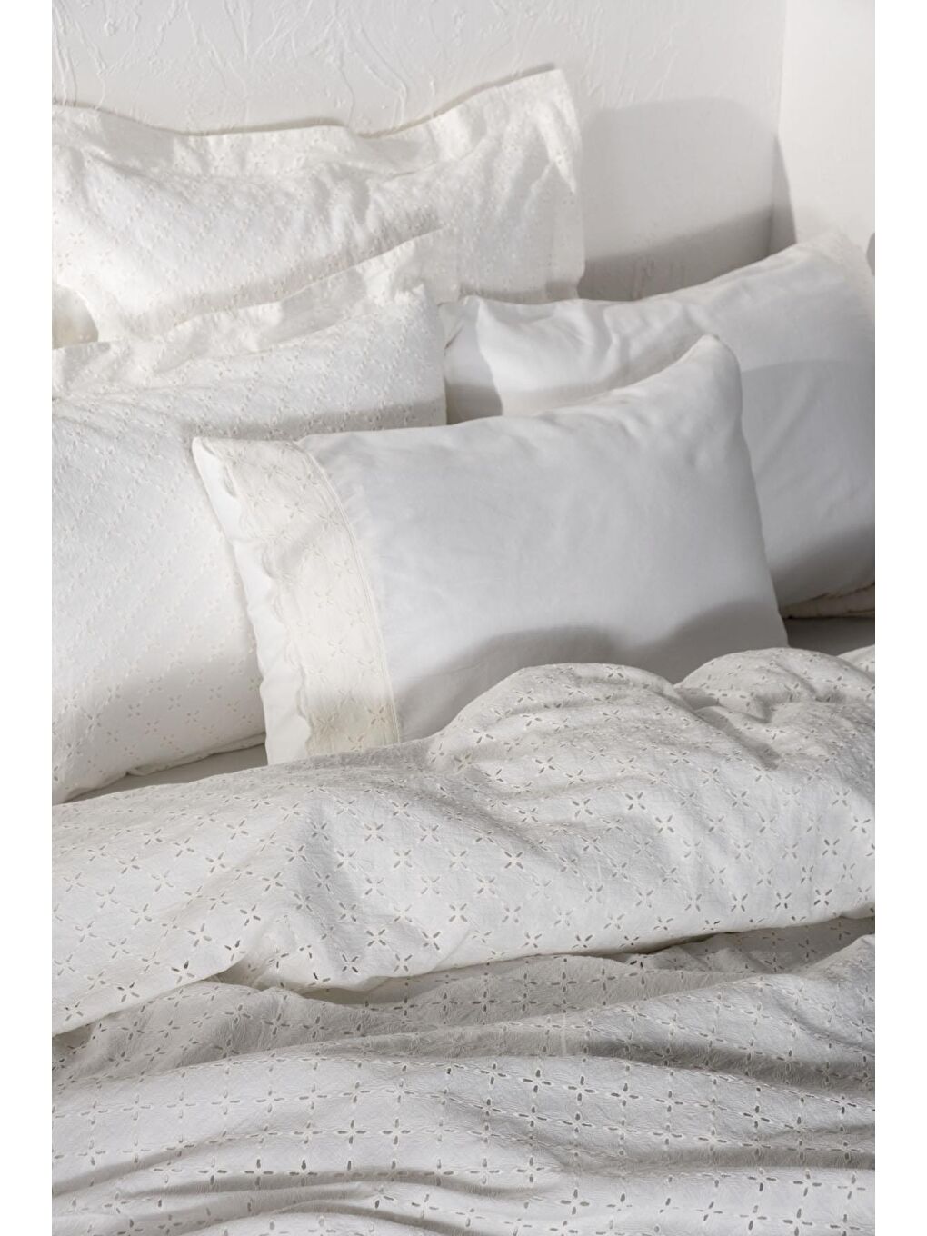 Ekru Ella Çift Kişilik Nevresim Takımı %100 Organik Pamuk Keten Brodeli Krem 200x220 Cm-1