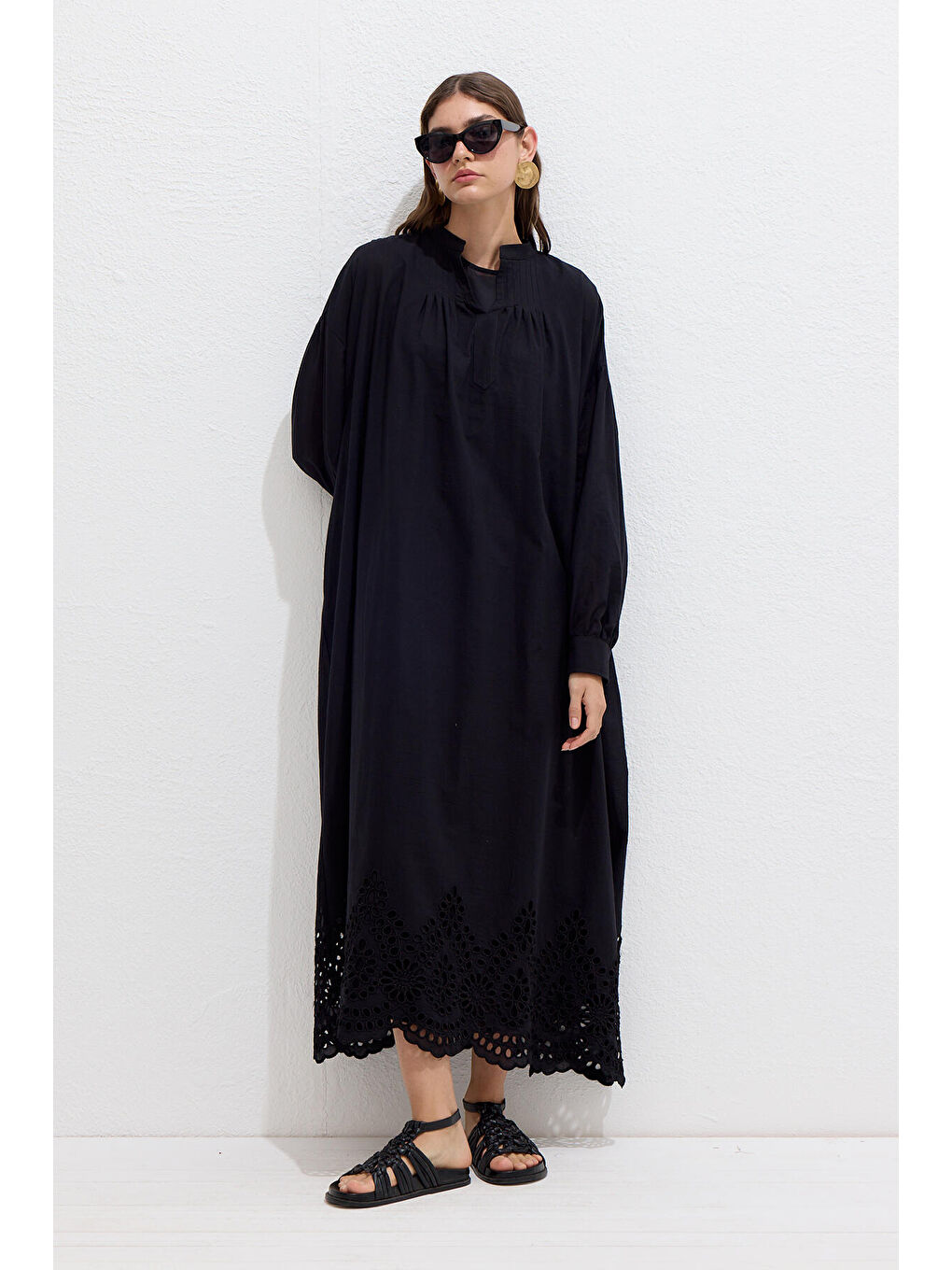 Brode Nakışlı Elbise Siyah-3