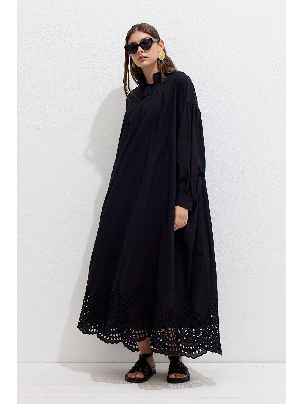 Brode Nakışlı Elbise Siyah-4