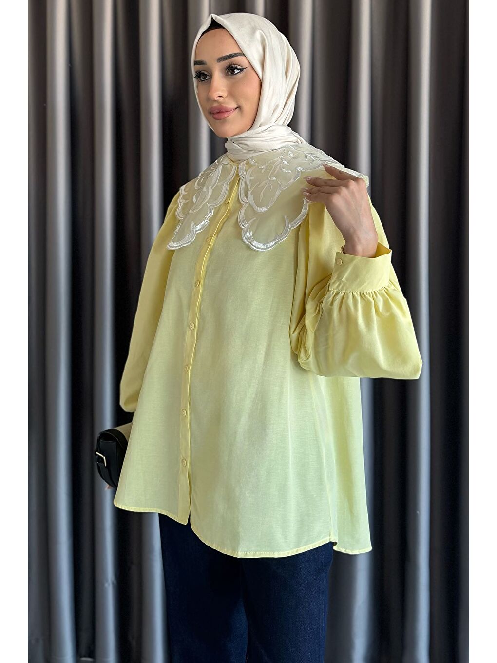 Sarı Yakası Tül İşlemeli Tesettür Gömlek-3