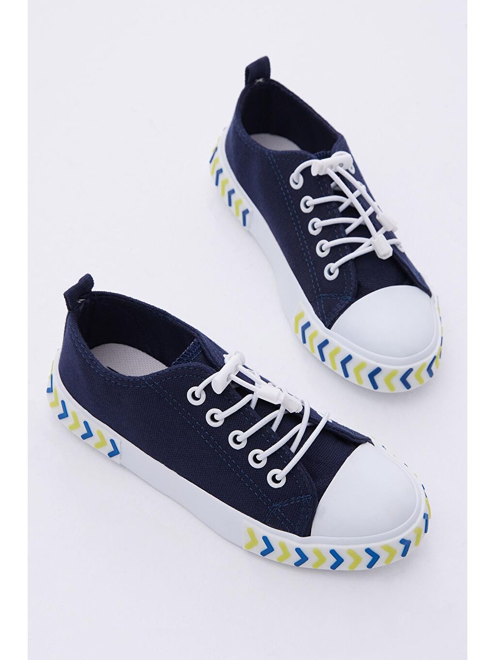 Çocuk Unisex Lacivert Rahat Kalıp Ok Detaylı Lastik Bağcıklı Kumaş Spor Ayakkabı