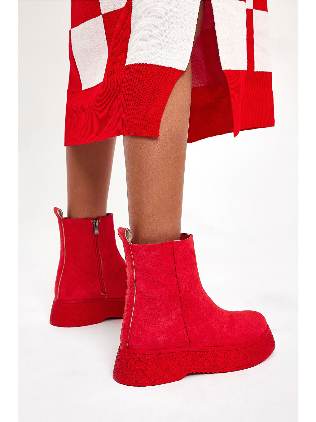 Kadın Kırmızı Süet Yüksek Poli Taban Fermuarlı Süet Bot-1
