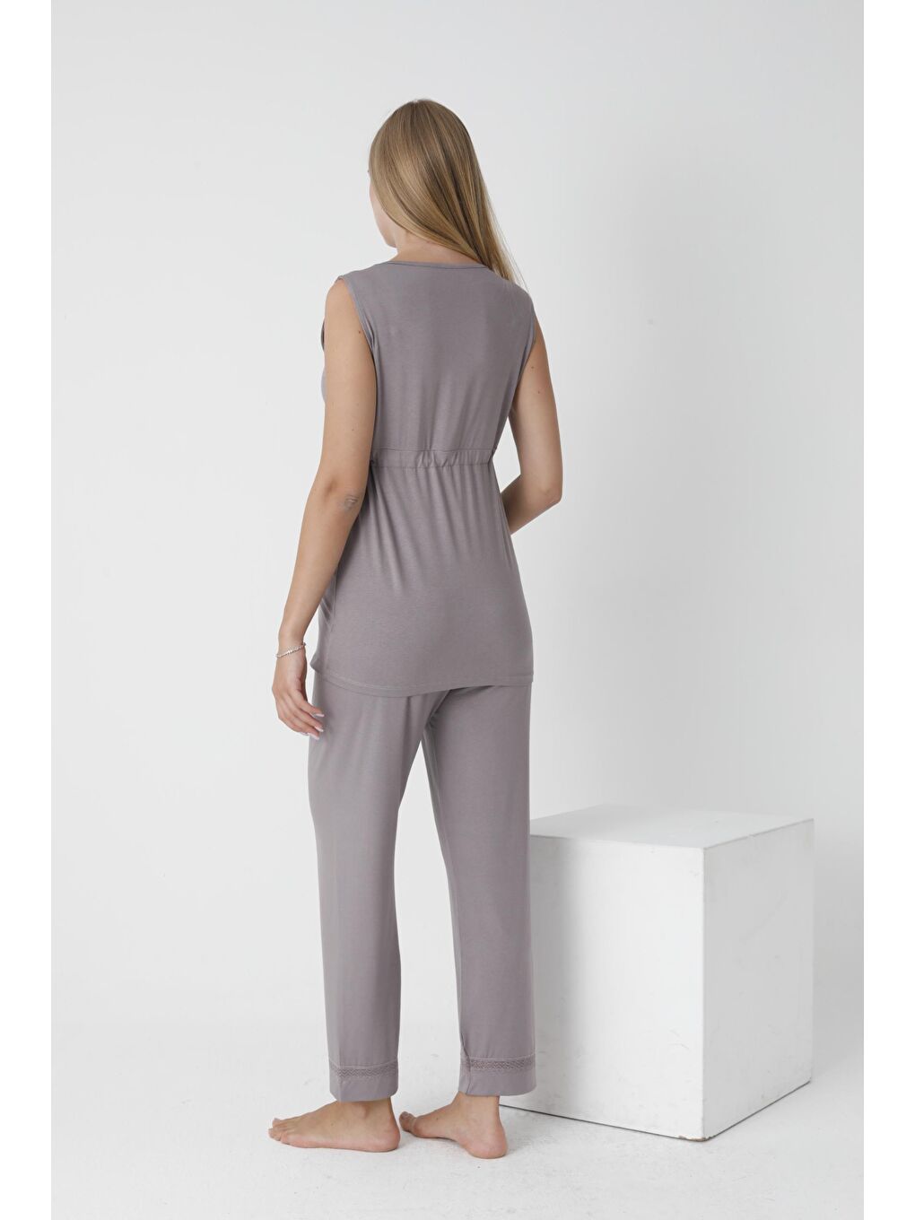 Gri Füme Önden Bağlamalı Dantel Detaylı Kolsuz Hamile ve Lohusa Pijama Takımı-3