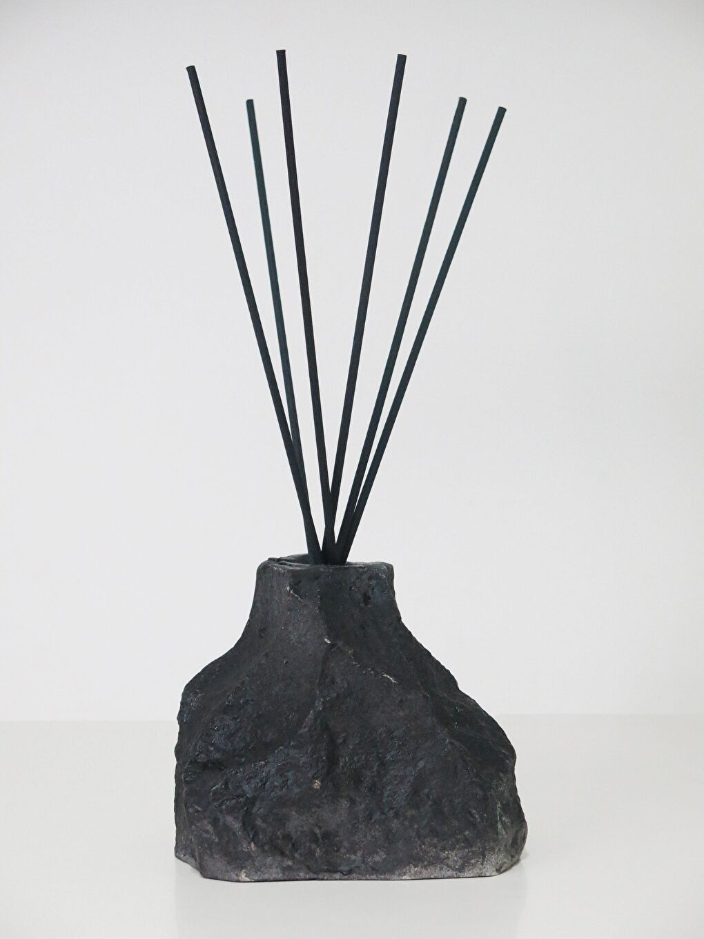 Gri Doğal Kaya Taşı Black Vanilya Oda Kokusu