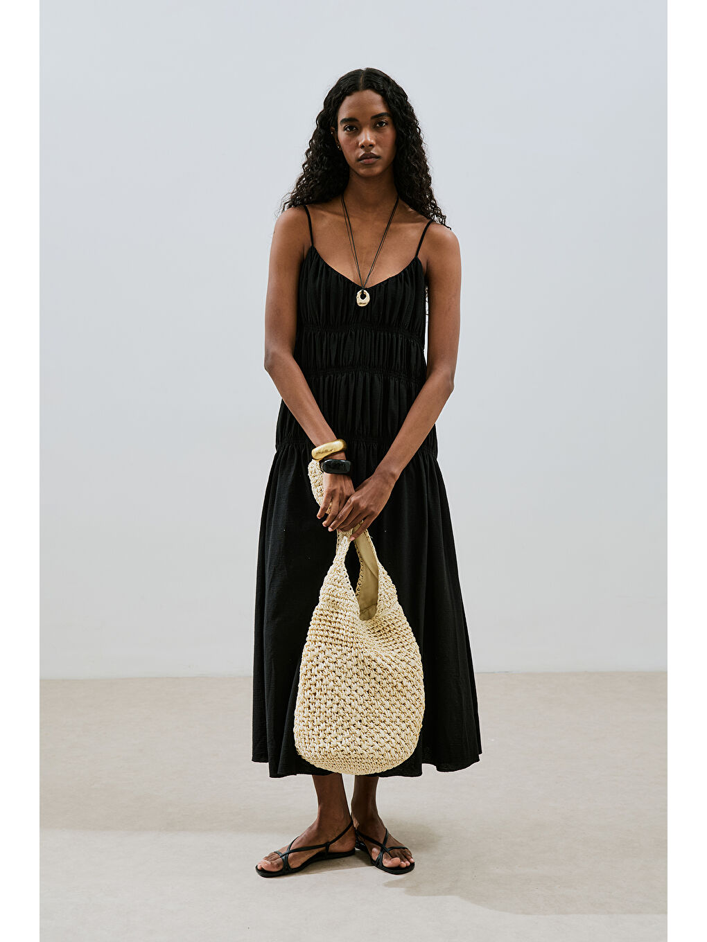 Dokulu Büzgü Detaylı Elbise Siyah-3