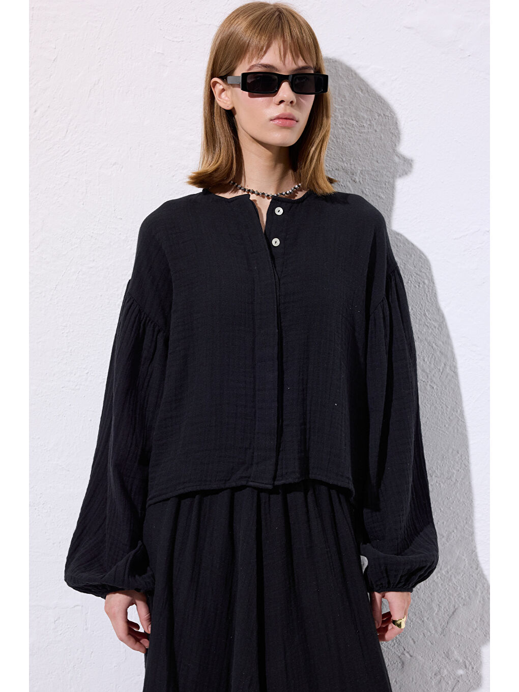 Müslin Balon Kol Kısa Bluz Siyah-1