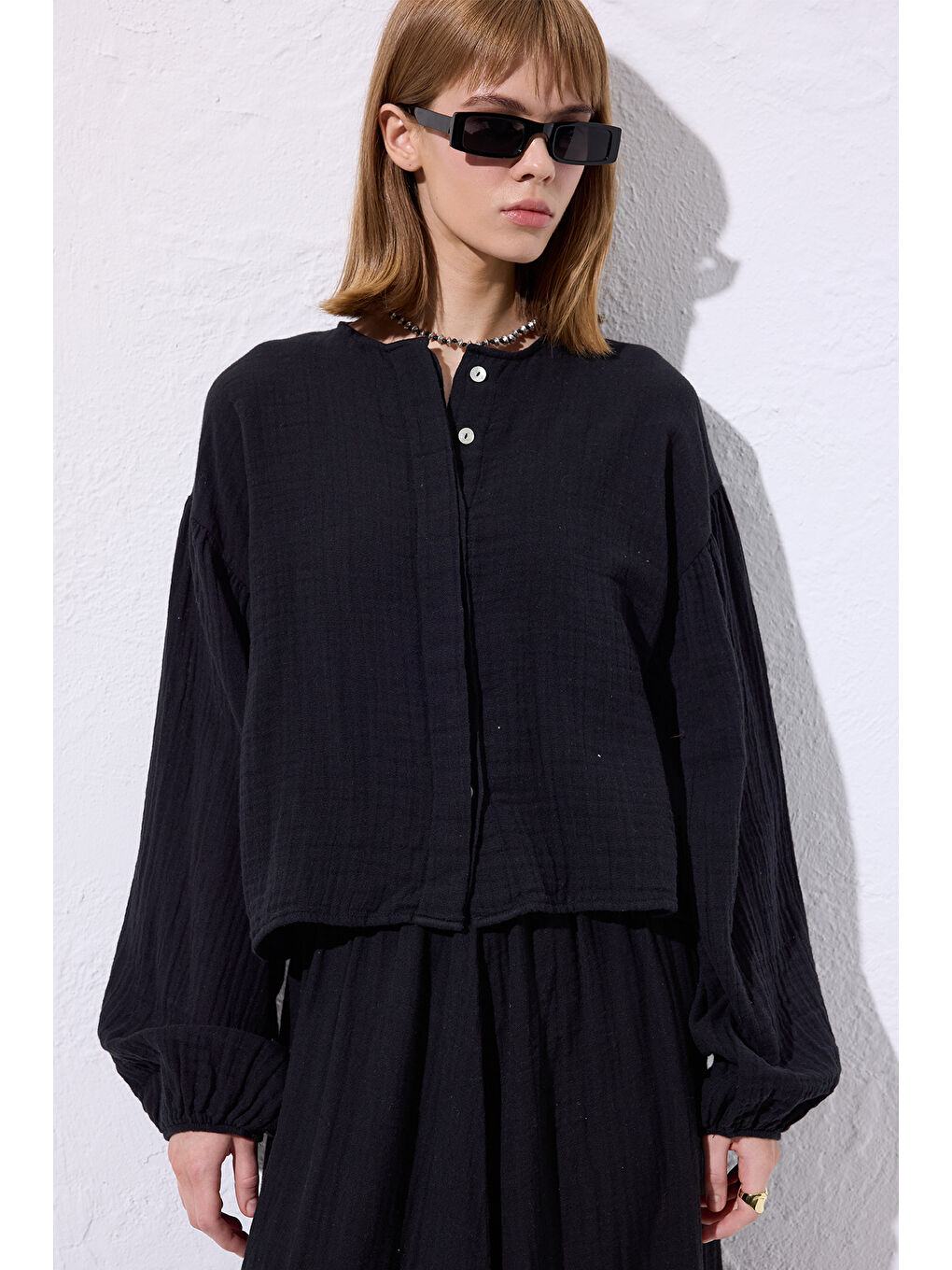 Müslin Balon Kol Kısa Bluz Siyah-4