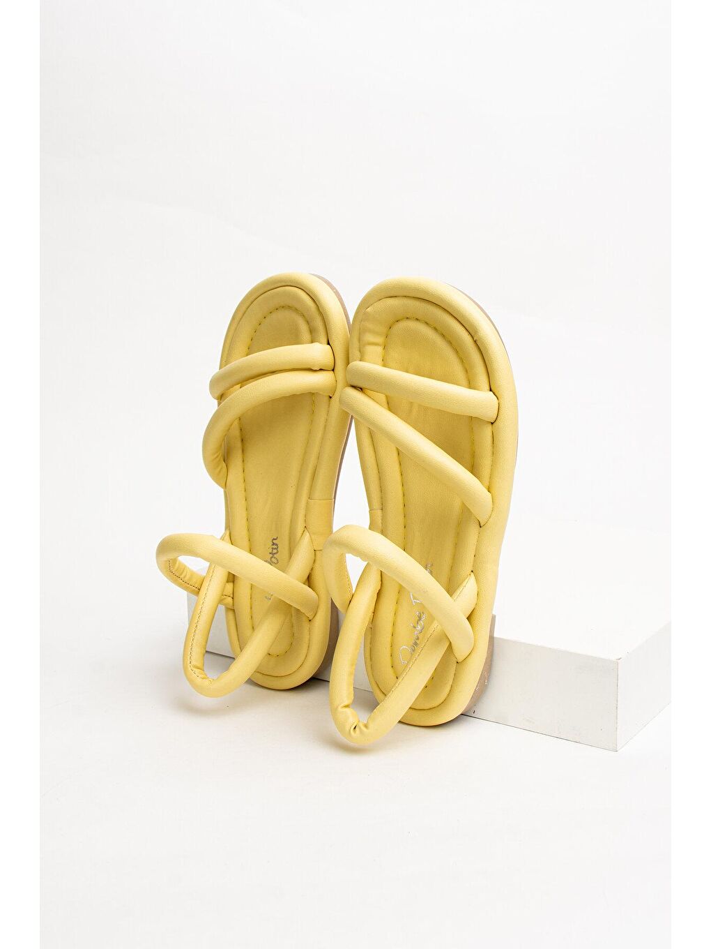 Sarı Çift Bant Rahat Taban Kadın Sandalet 007-75-23-1