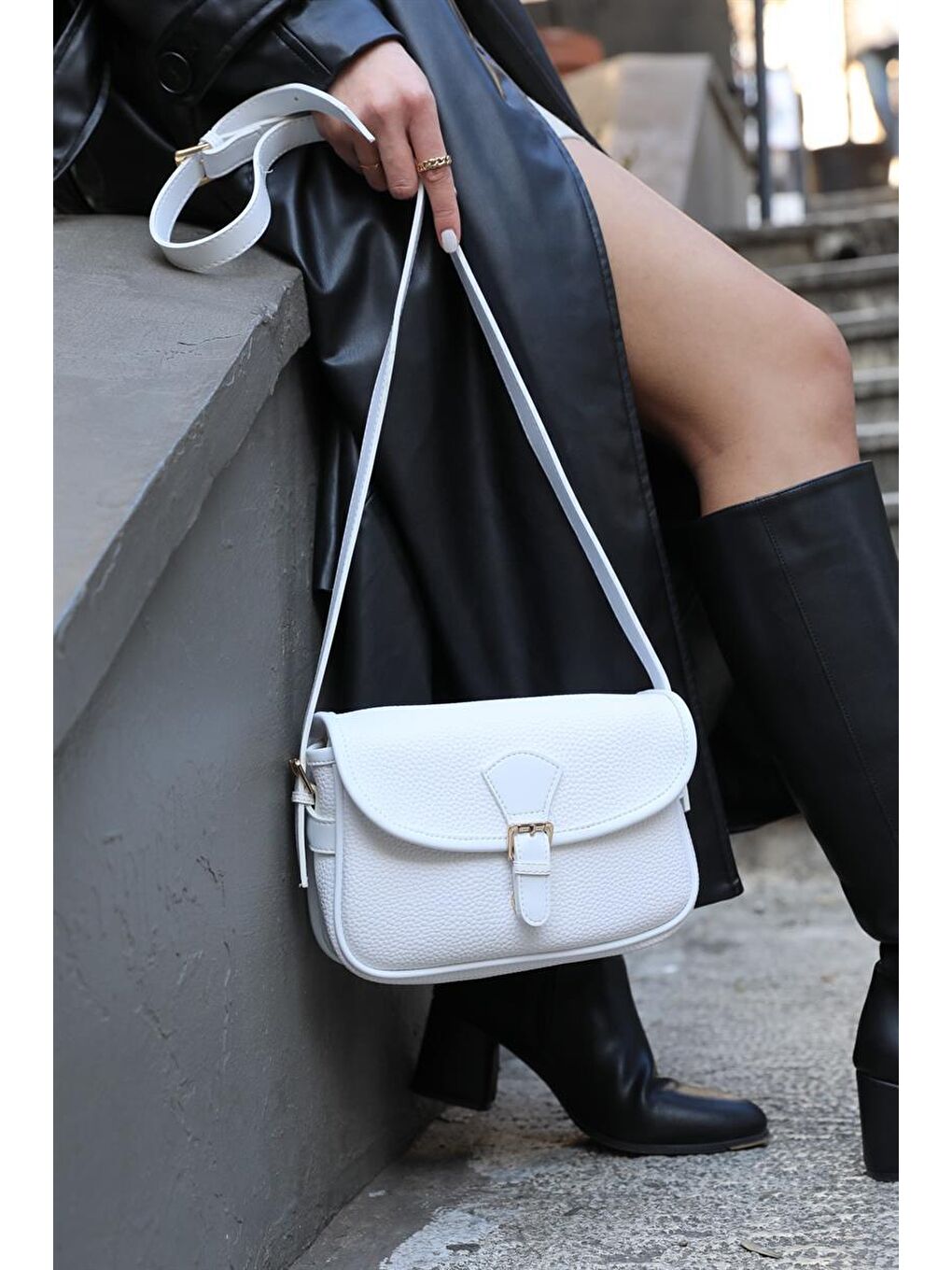 Silva Toka Kapaklı Çapraz Askılı Kadın Çanta - Beyaz-2