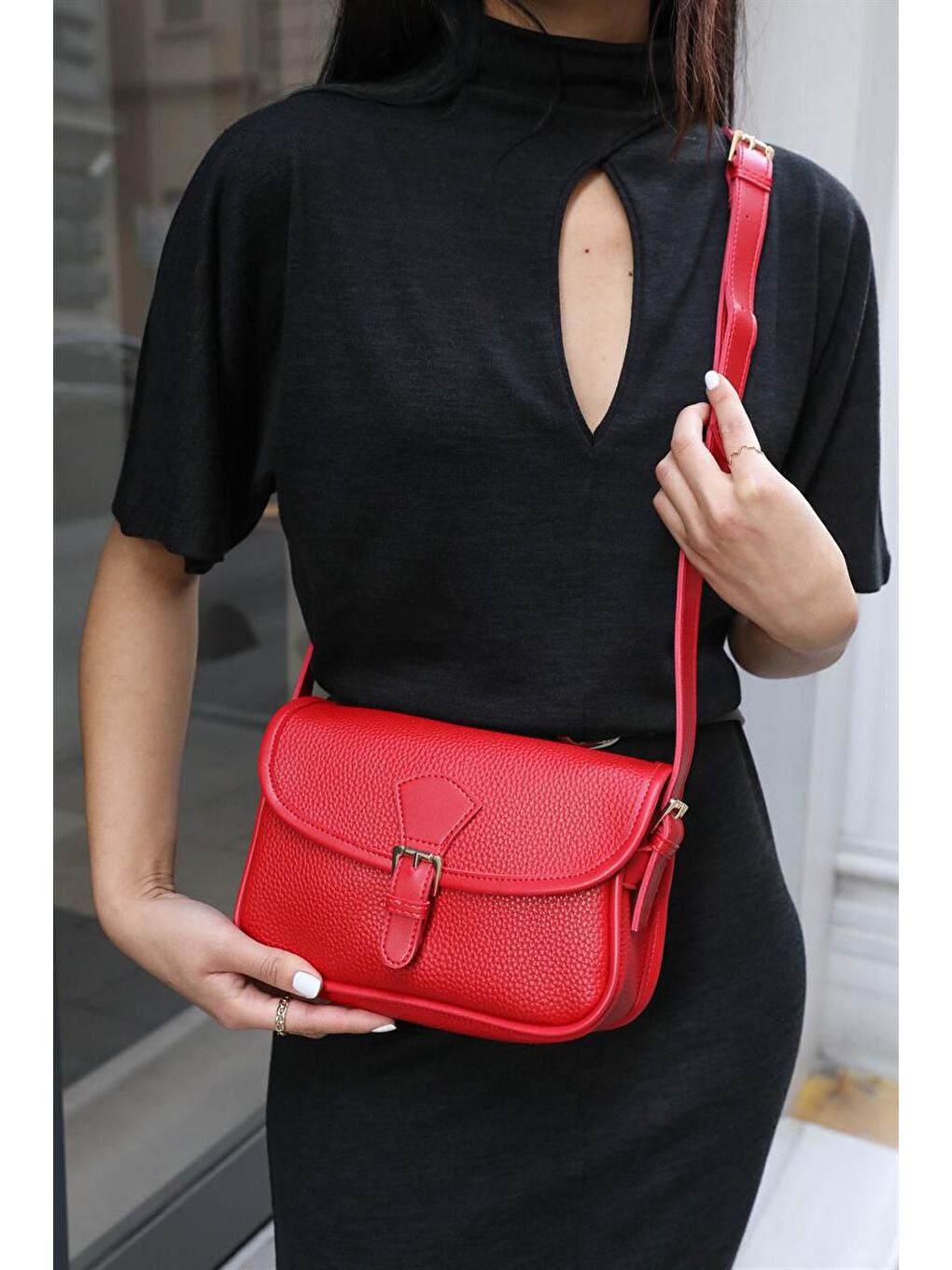 Silva Toka Kapaklı Çapraz Askılı Kadın Çanta - Kırmızı-2