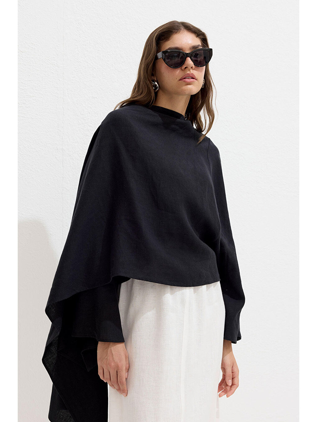 Asimetrik Keten Pelerin Bluz Siyah-2