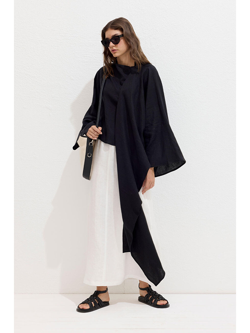 Asimetrik Keten Pelerin Bluz Siyah-4