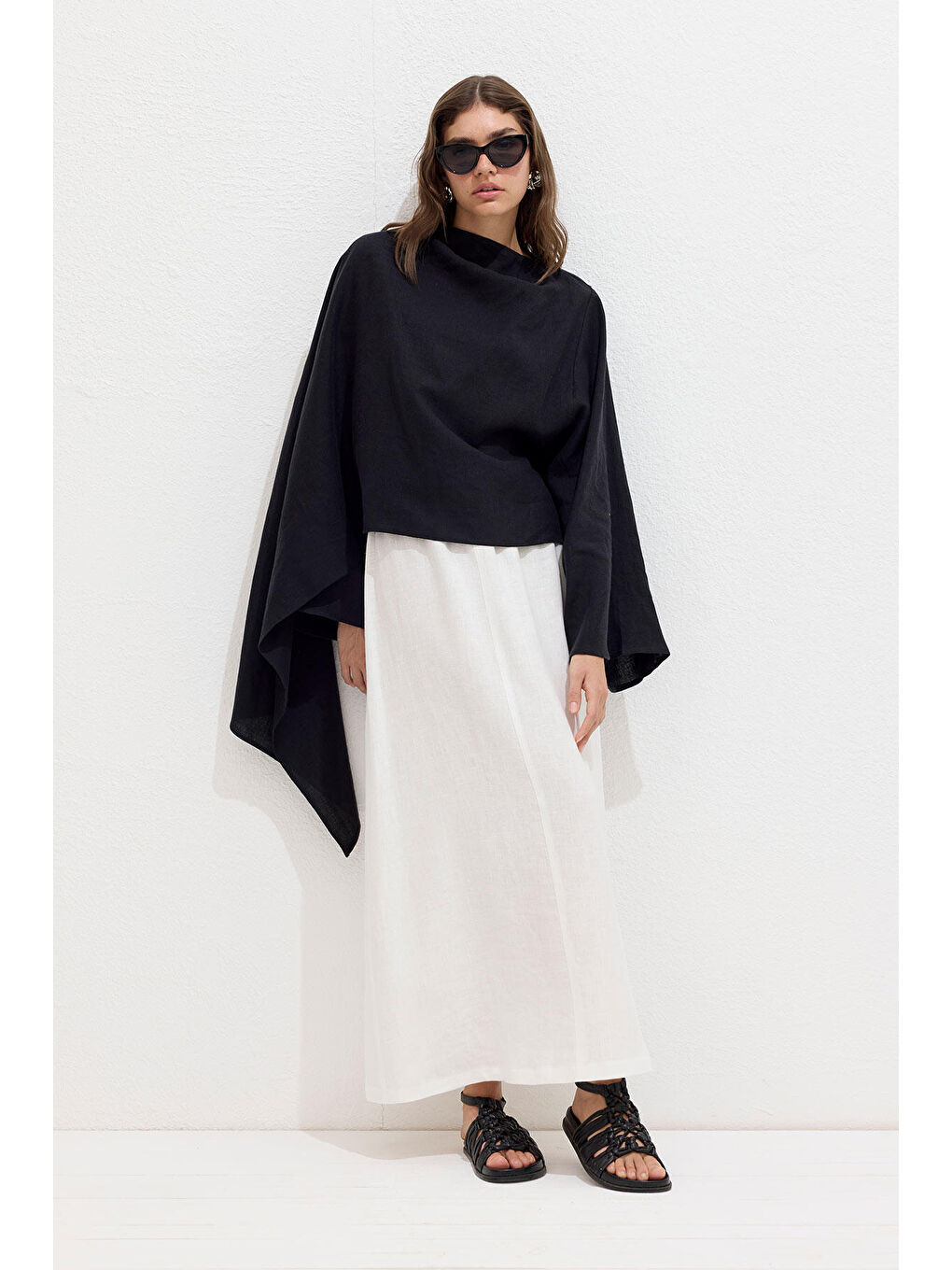 Asimetrik Keten Pelerin Bluz Siyah-6