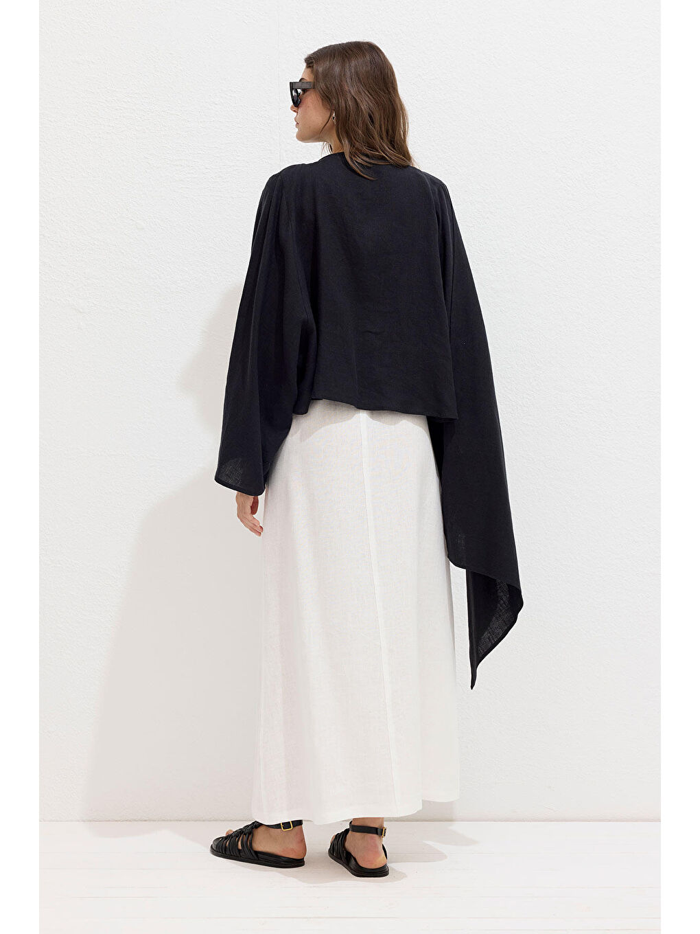 Asimetrik Keten Pelerin Bluz Siyah-7