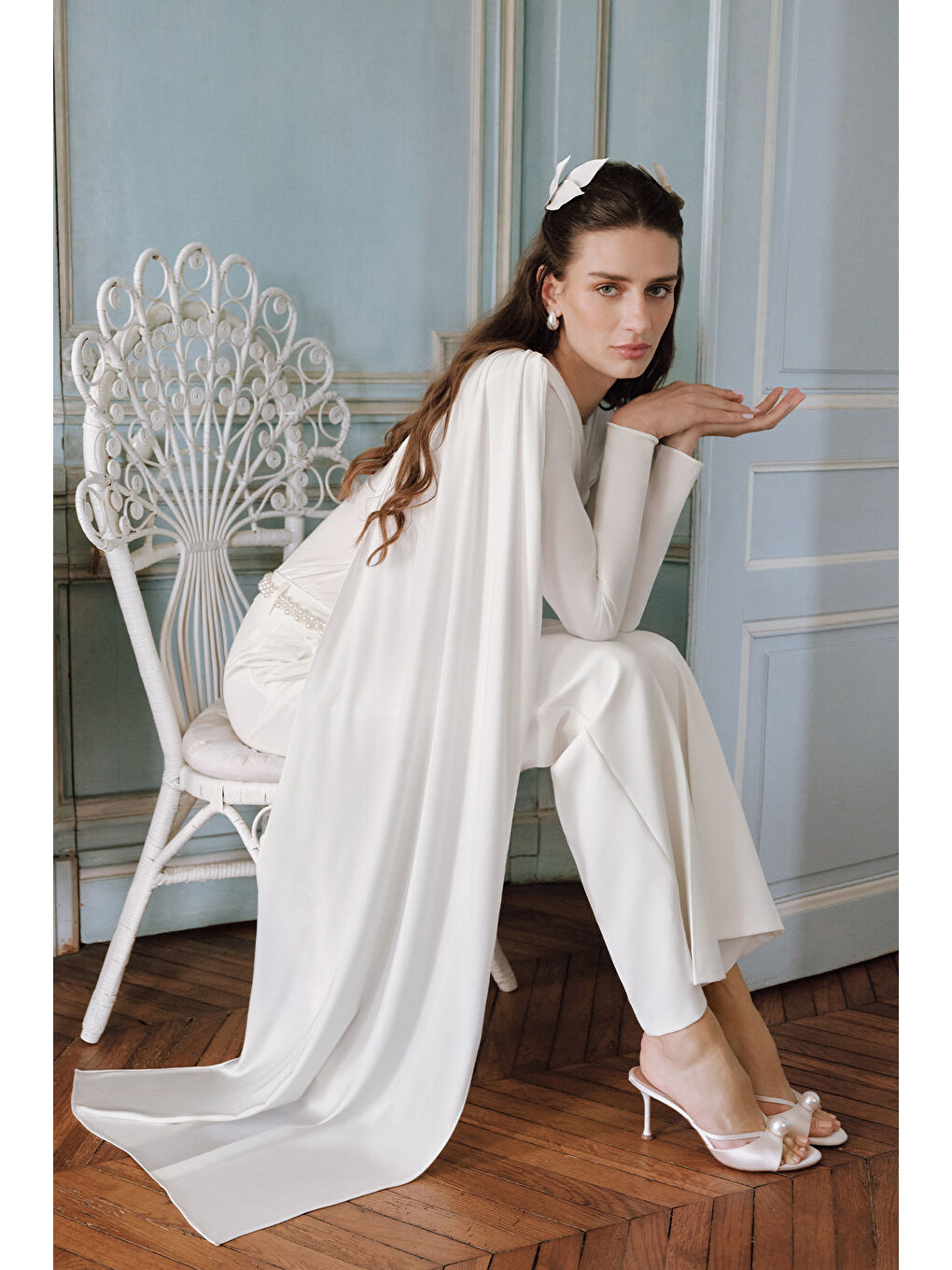 Pelerin Detaylı Bluz Ekru-1