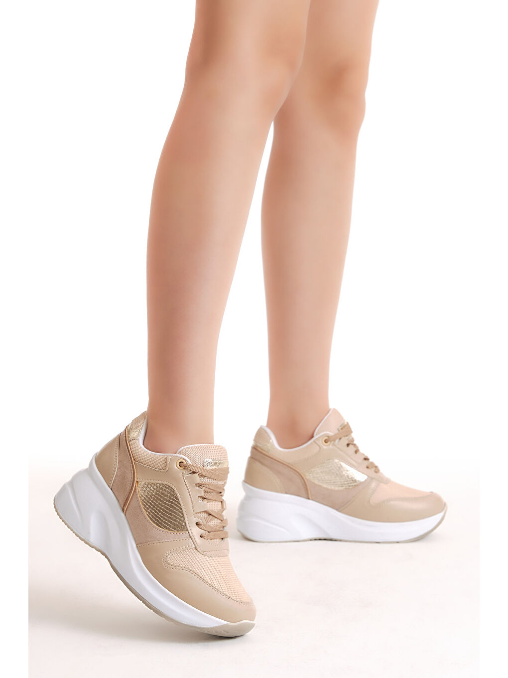 Kadın Bej Yüksek Tabanlı Bağcıklı Spor Ayakkabı-1