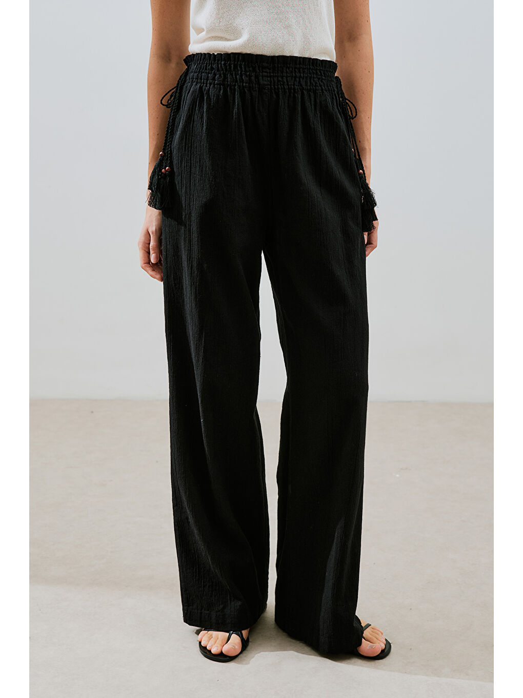 Dokulu Bağlamalı Pantolon Siyah-4