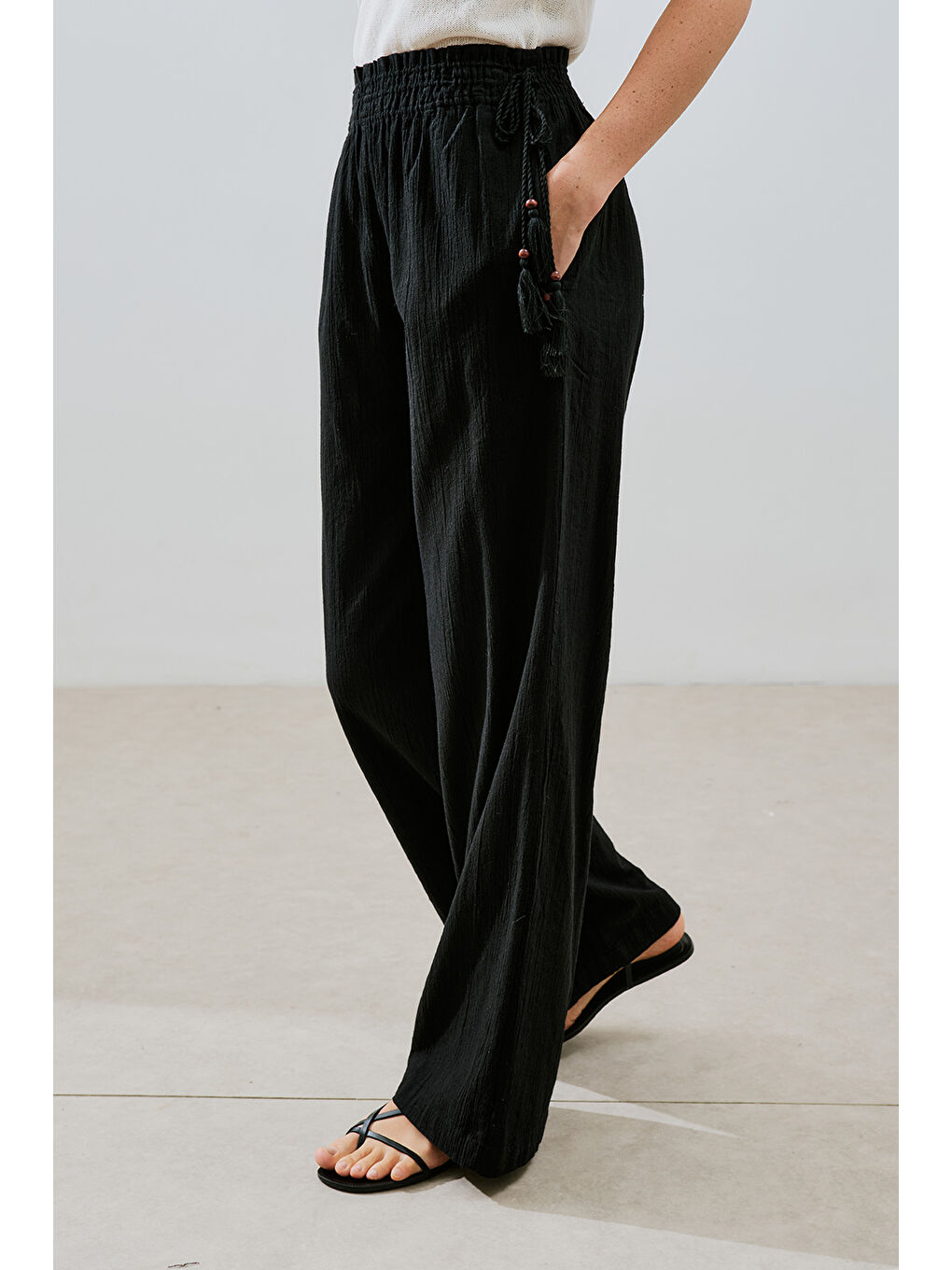 Dokulu Bağlamalı Pantolon Siyah-5