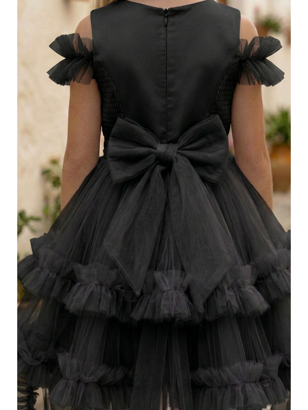 Siyah Kız Çocuk Kat Kat Tüllü Kuyruklu Prenses Elbise-2