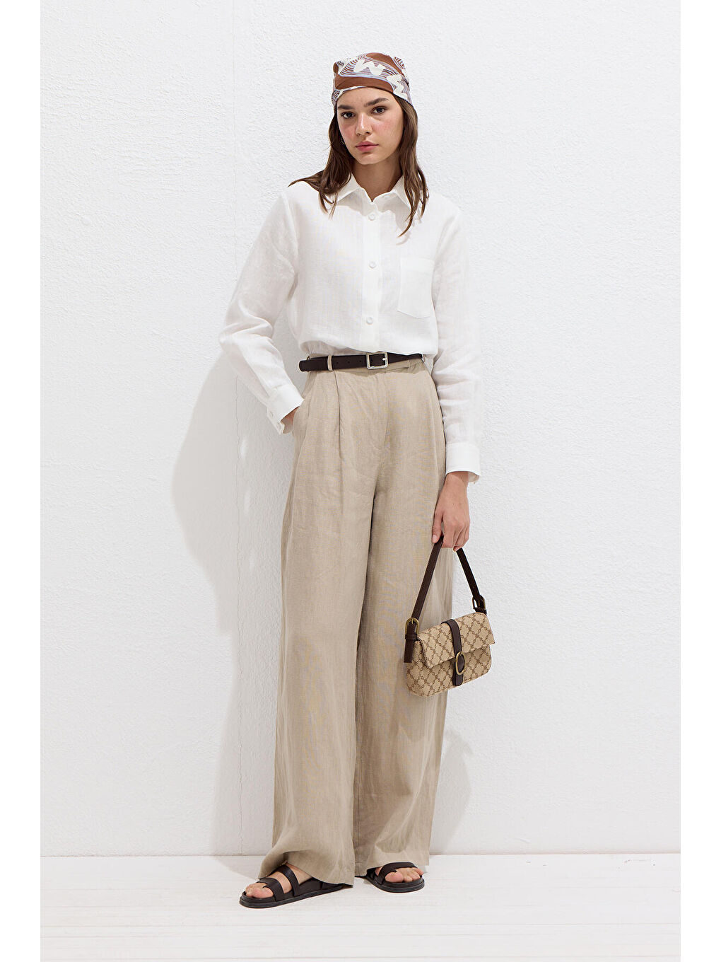 Kaplama Düğmeli Keten Fit Gömlek Ekru