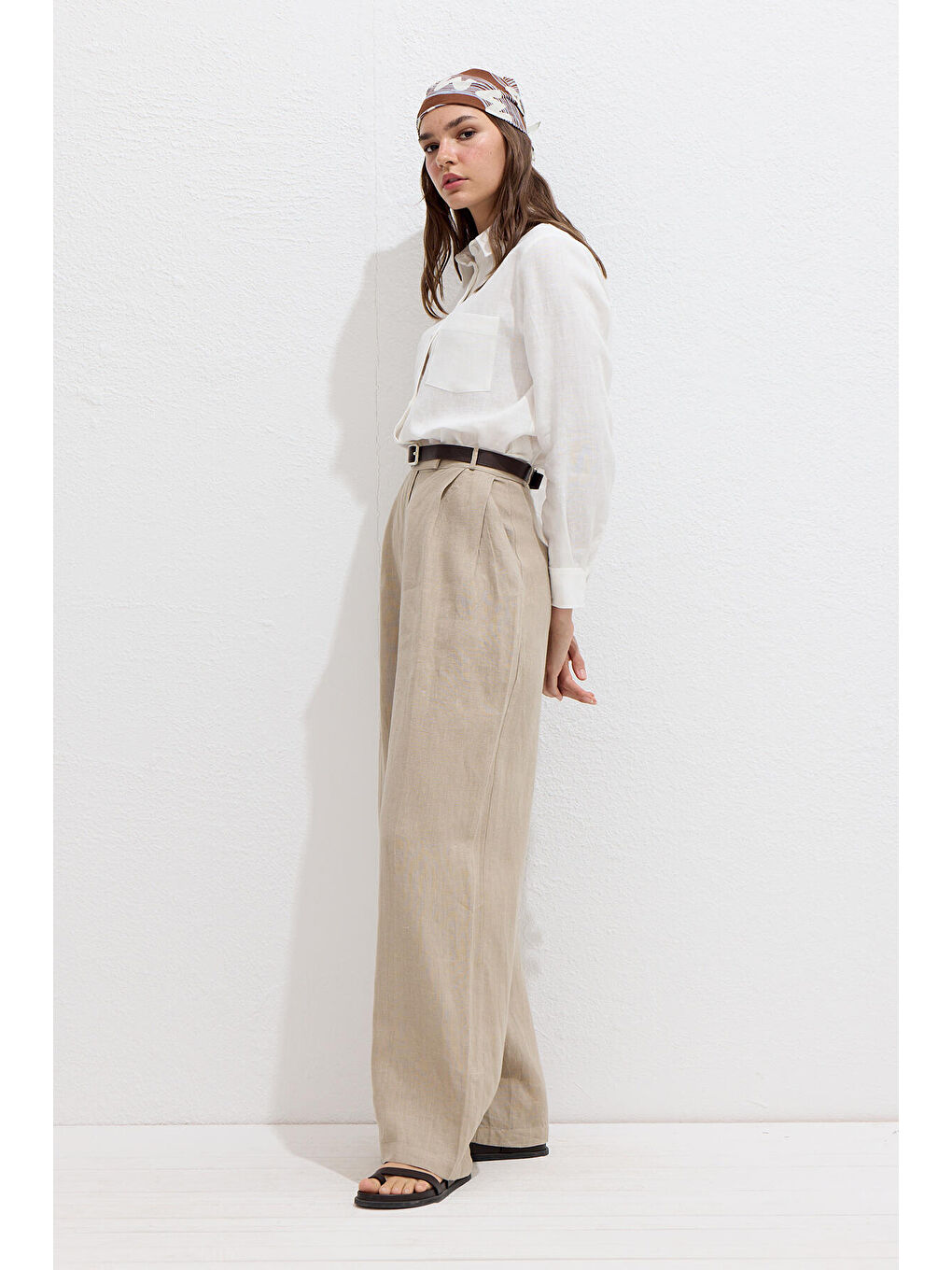 Kaplama Düğmeli Keten Fit Gömlek Ekru-4