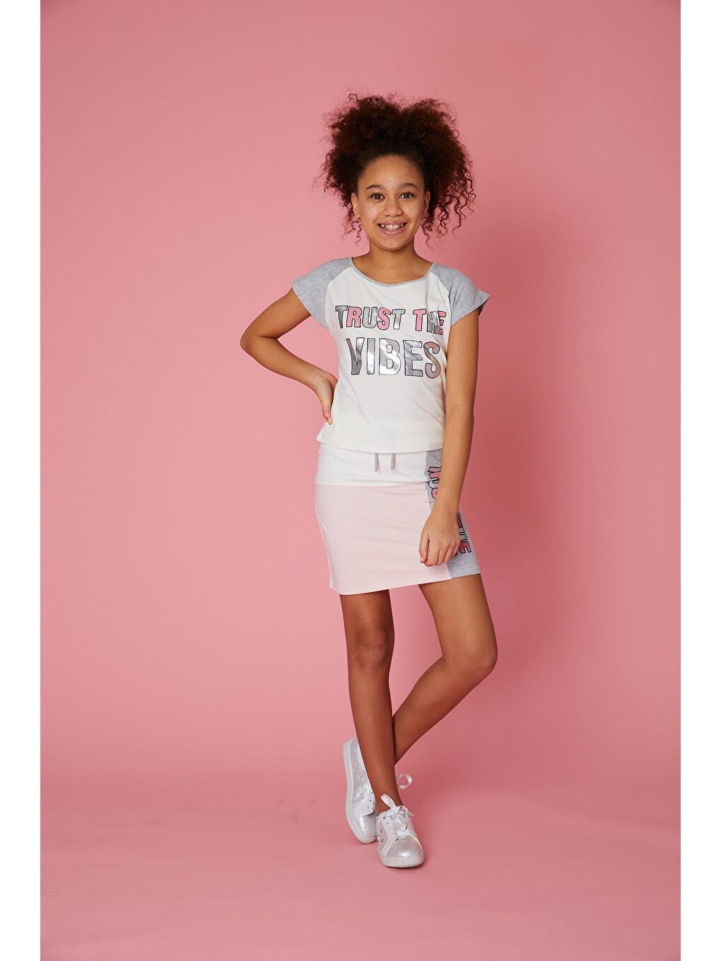 Ekru Kız Çocuk Vibes Tişört