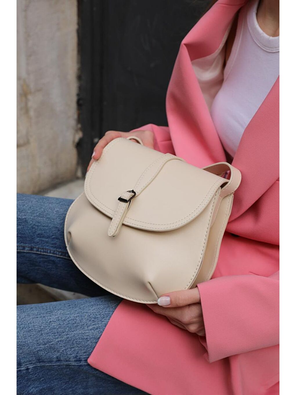 Toka Kapaklı Omuz Askılı Çanta Bej-3