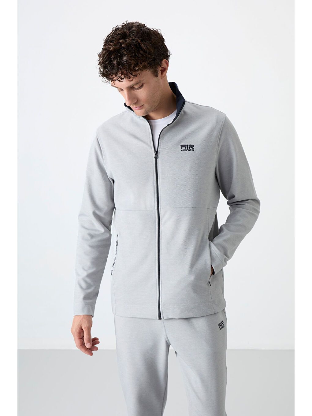 Gri Dik Yaka Gizli Cep Detaylı Standart Kalıp Erkek Eşofman Takım - 85209-1