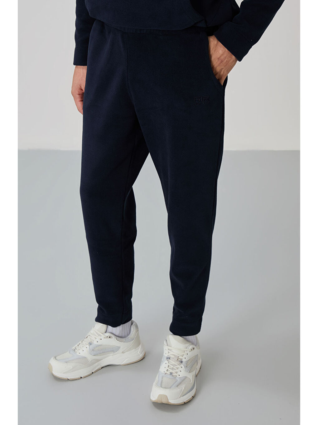 Lacivert Yarım Fermuarlı Dik Yaka Kanguru Cep Detaylı Polar Erkek Eşofman Takım - 85226-2