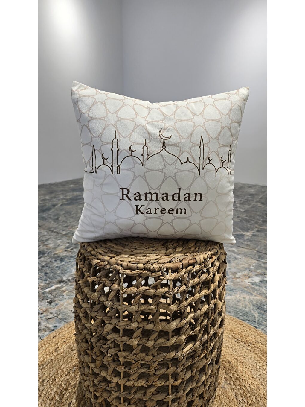 Kahverengi Ramazan Temalı Dekoratif Kırlent Kılıfı 43x43 cm