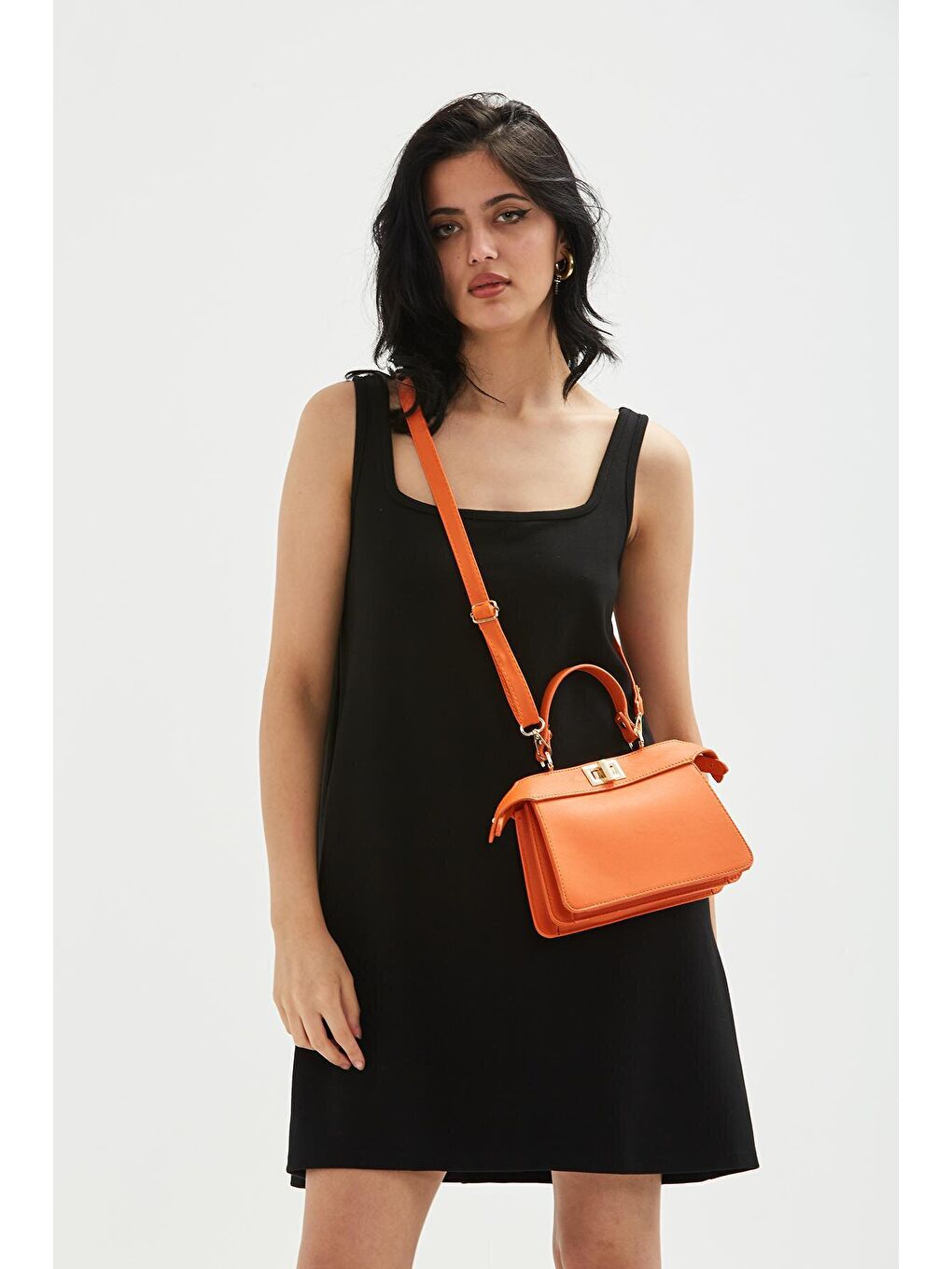 Uzun Askılı Özel Kilit Sistemli Heleni Kadın Çapraz Çanta Turuncu