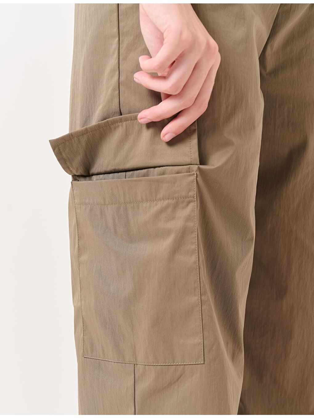 Haki Yüksek Bel Cepli Paraşüt Pantolon-1