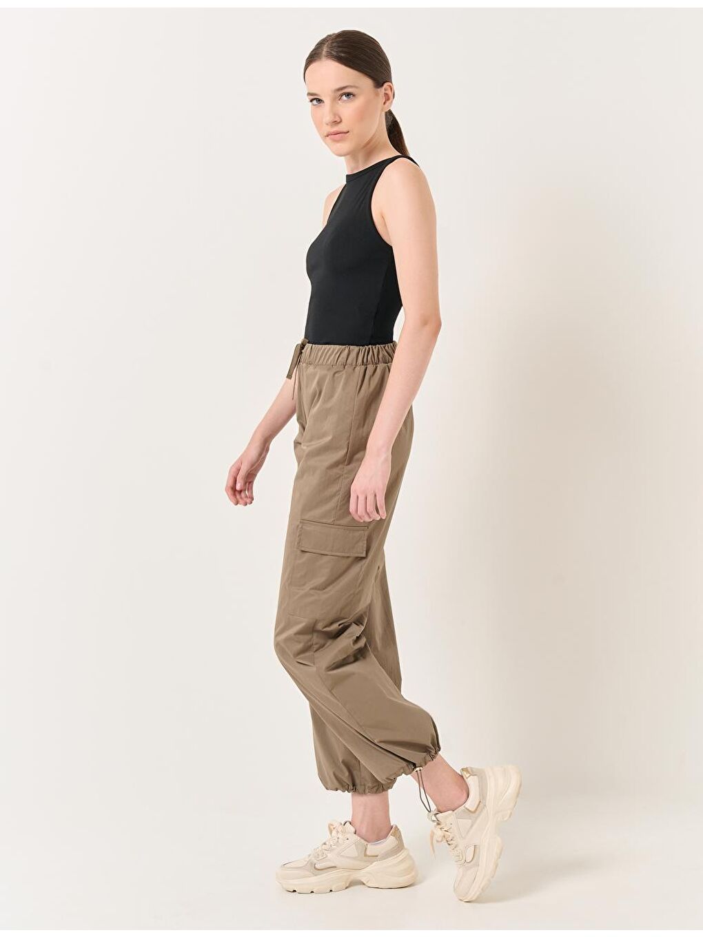 Haki Yüksek Bel Cepli Paraşüt Pantolon-4