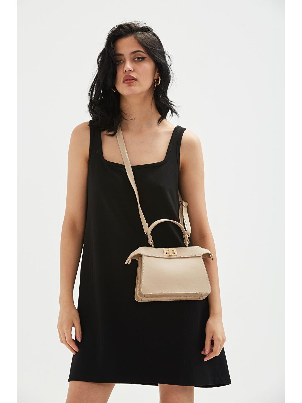 Uzun Askılı Özel Kilit Sistemli Heleni Kadın Çapraz Çanta Bej-2