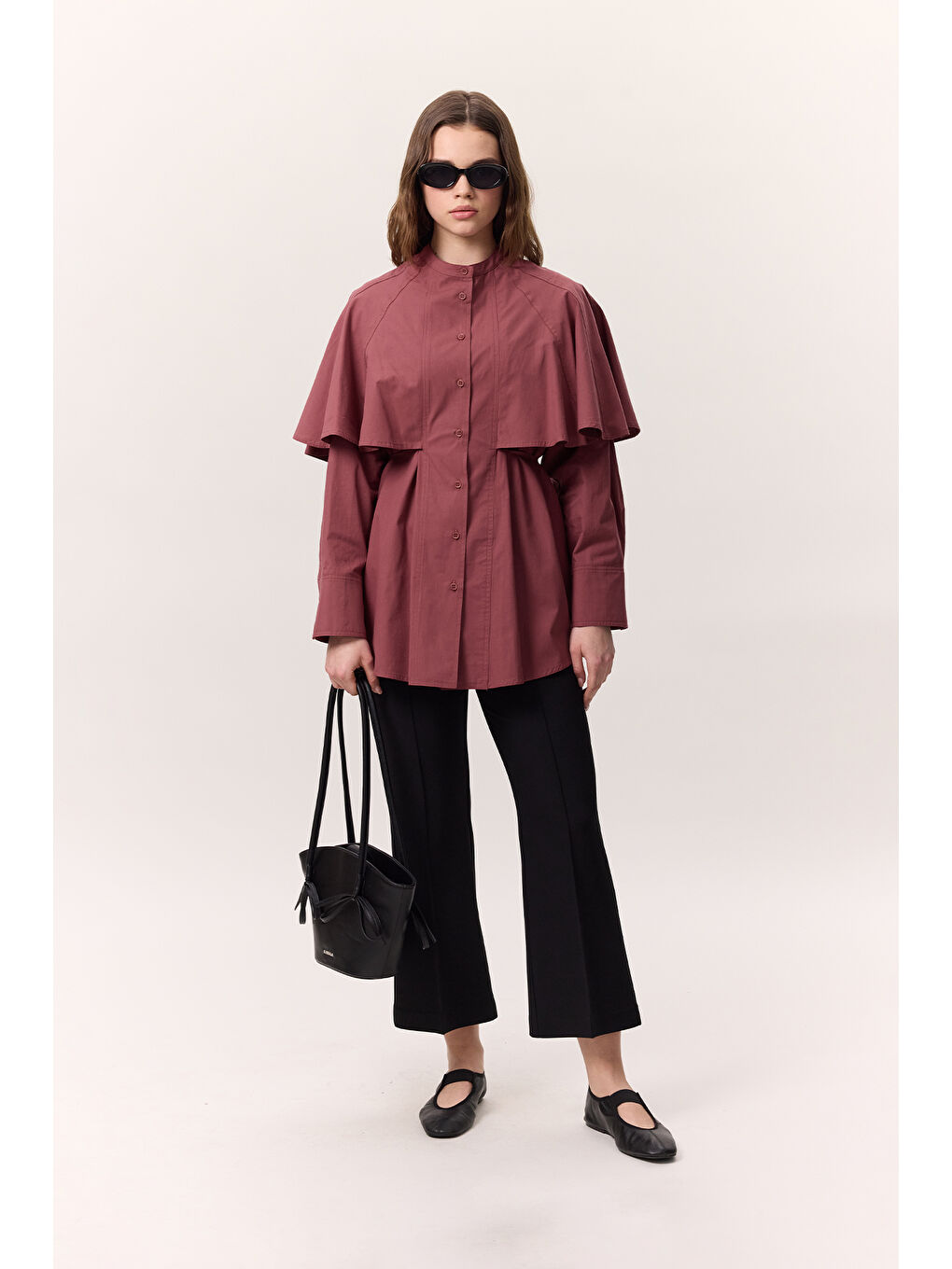 Pembe Pelerinli Tasarım Gömlek Gülkurusu-1