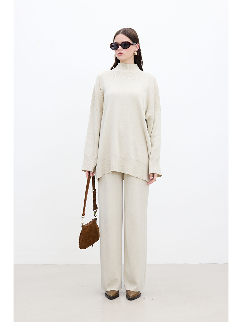 Oversize Yüksek Yaka Kazak Bej