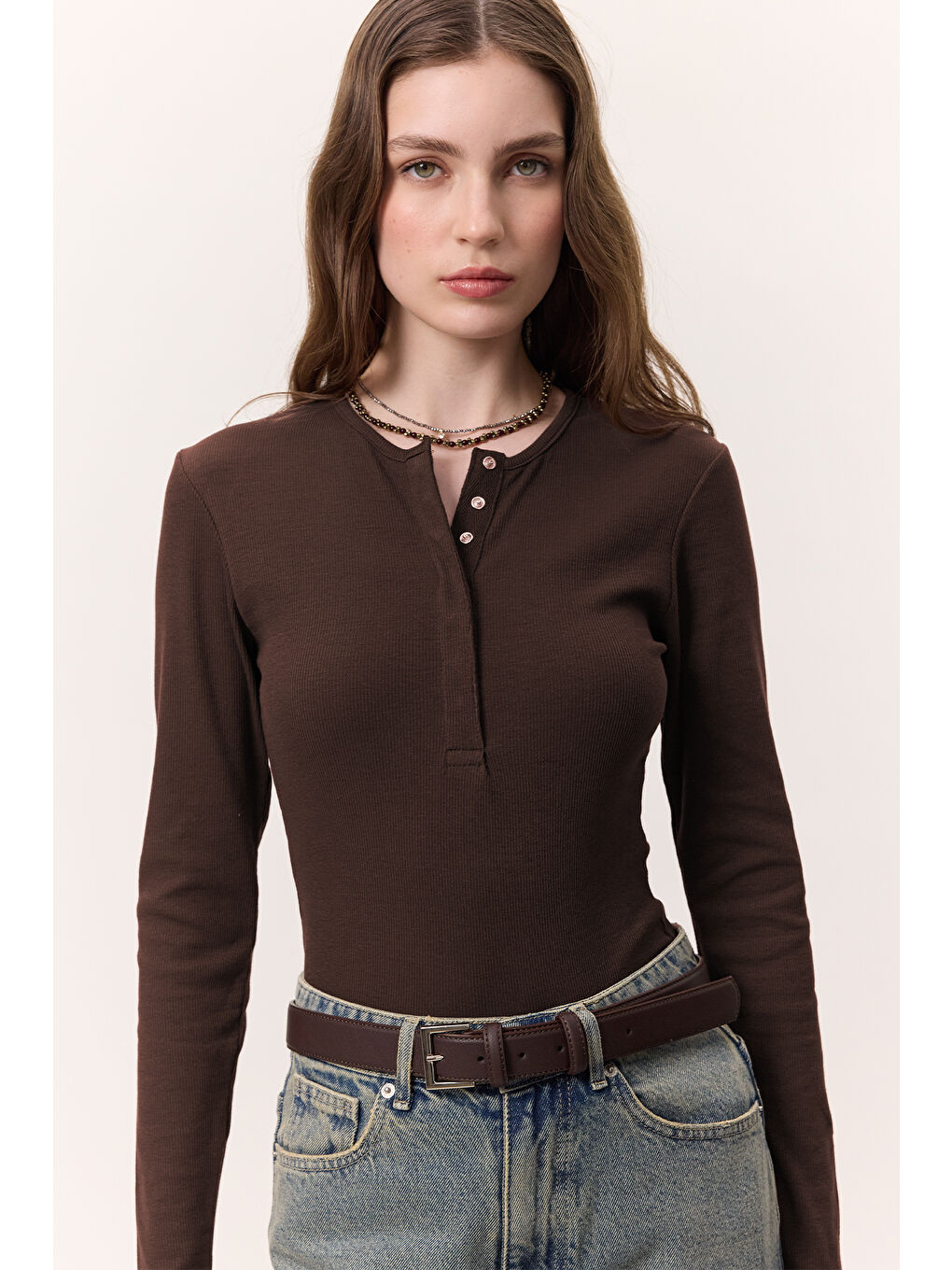 Kahverengi Uzun Kollu Yakası Çıtçıtlı Body Acı Kahve