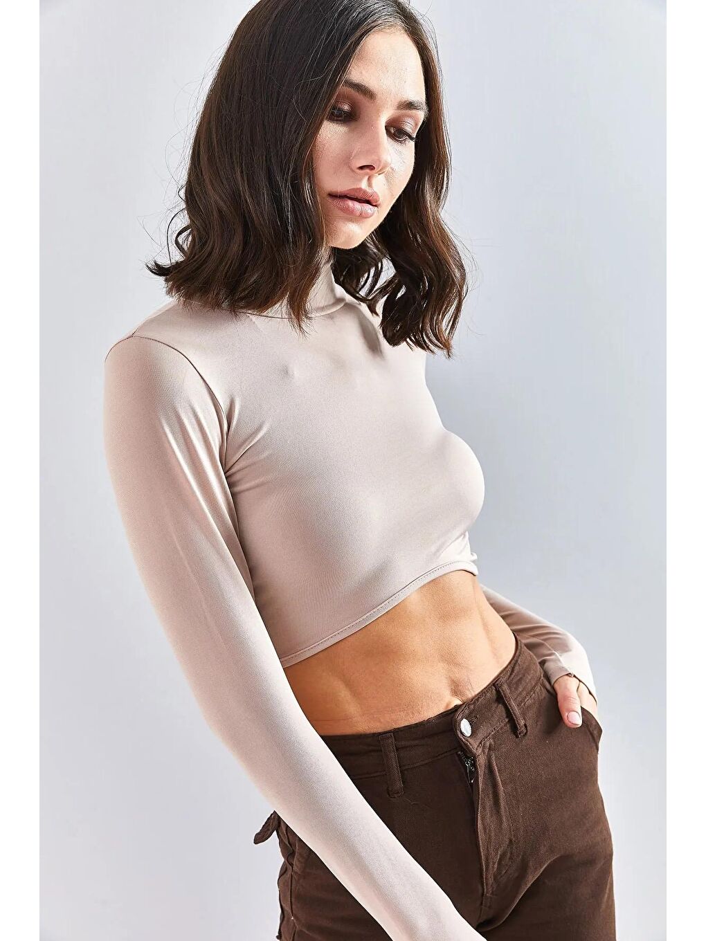 Bej Kadın Yarım Balıkçı Yaka Biyeli Uzun Kol Bluz-2