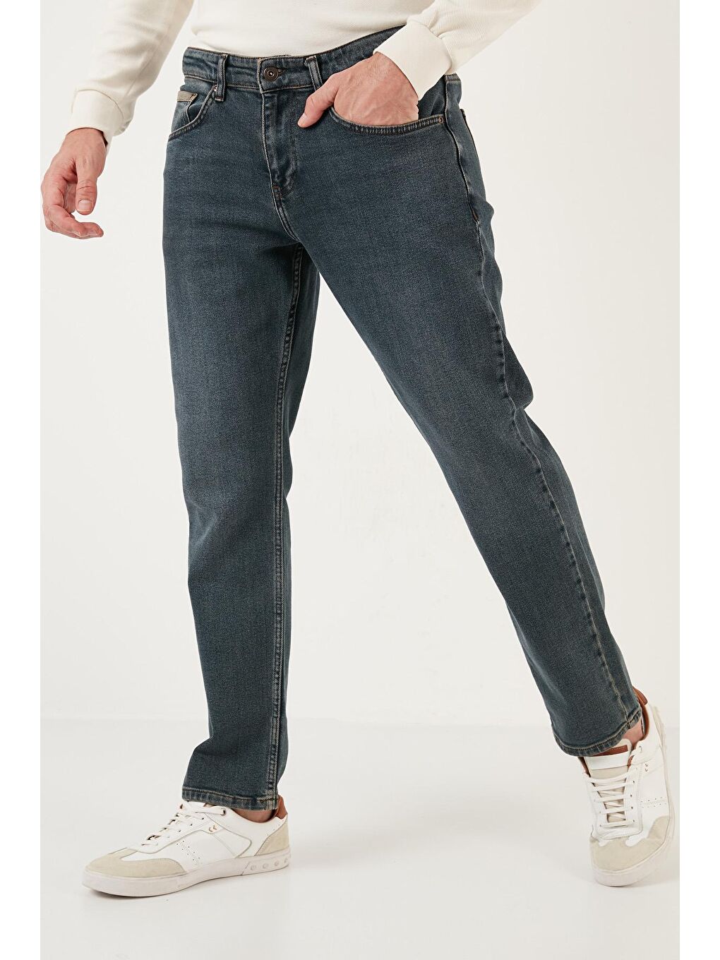 Mavi Pamuklu Yüksek Bel Comfort Fit Boru Paça Jeans 4401J26 TEXAS