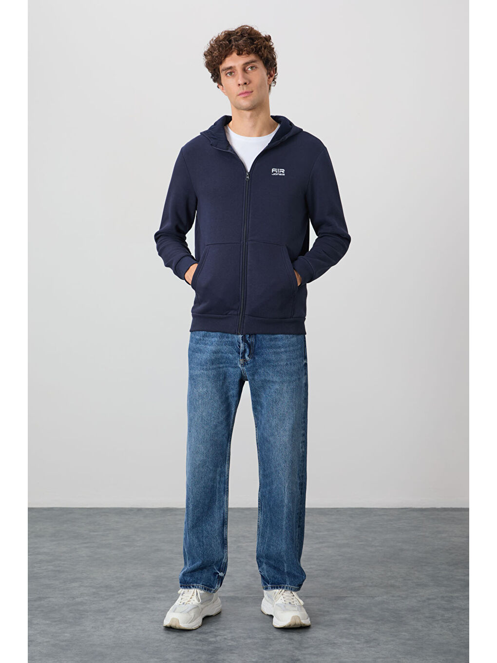 Lacivert  Kapüşonlu Cep Detaylı Şardonlu Rahat Kalıp Erkek Fermuarlı Sweatshirt - 88139-4