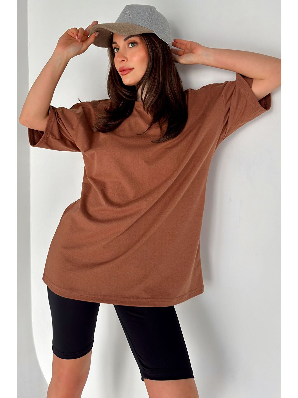 Kahverengi Kadın Düz Renk Vizon Oversize T Shirt-1