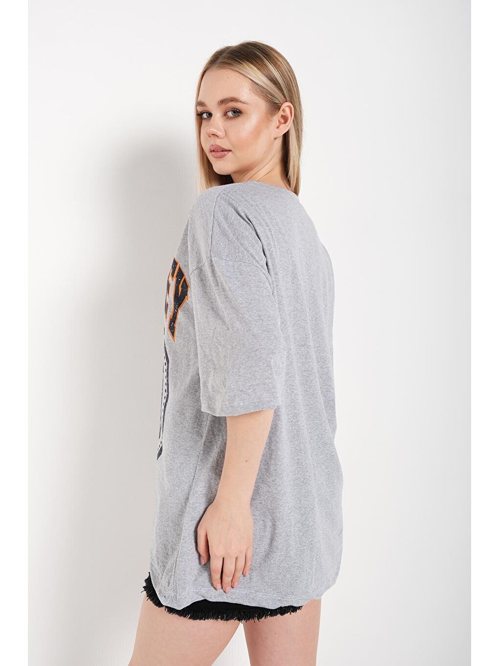 Gri Kadın Oversize Berkeley Baskılı Tişört-4