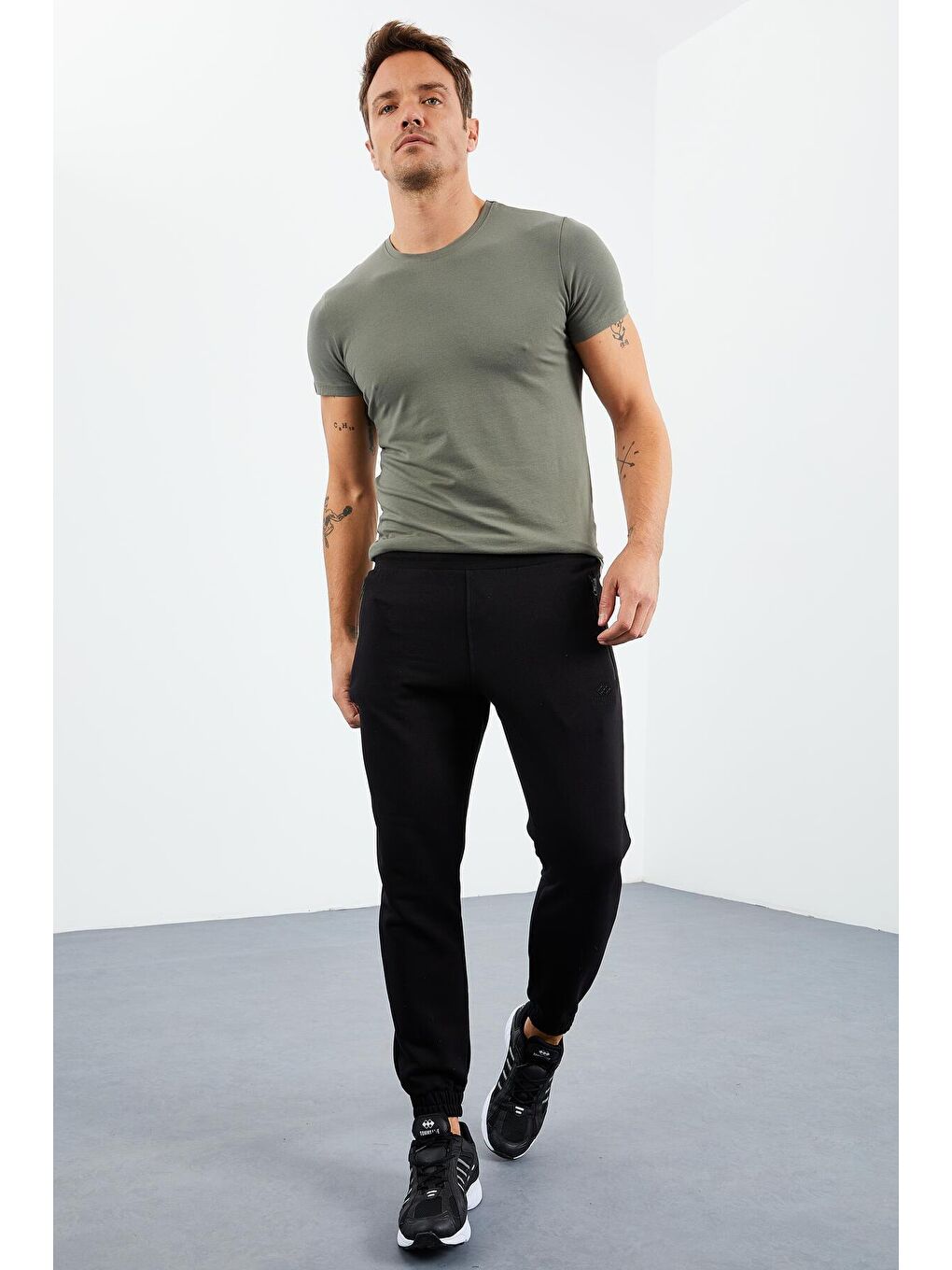 Siyah Fermuar Cepli Lastik Paça Rahat Form Erkek Eşofman Alt - 84856-4