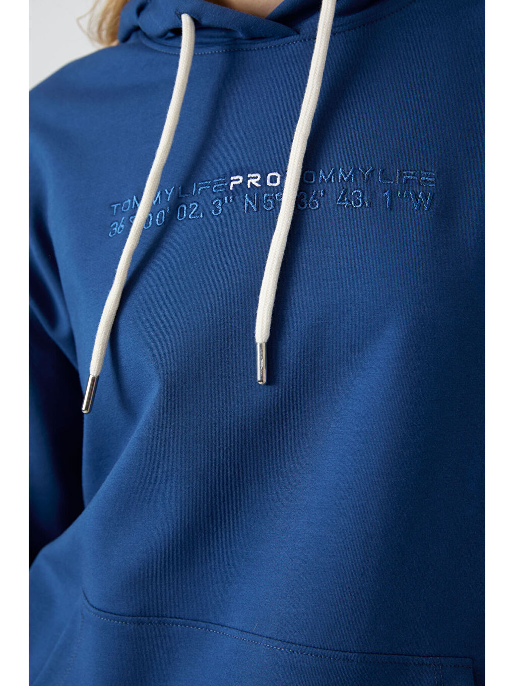 Mavi Parlament Kapüşonlu Kanguru Cep Oversize Lastik Paça Kadın Eşofman Takımı   95288-4